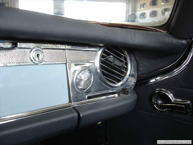 Mercedes 230 SL Pagode blau 33 DSC04082