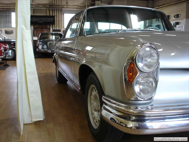 Mercedes 280 SE Coupe silber DSC04252